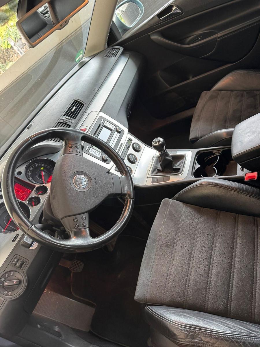Volkswagen Passat 2006 — engine 140 HP (103kW)
