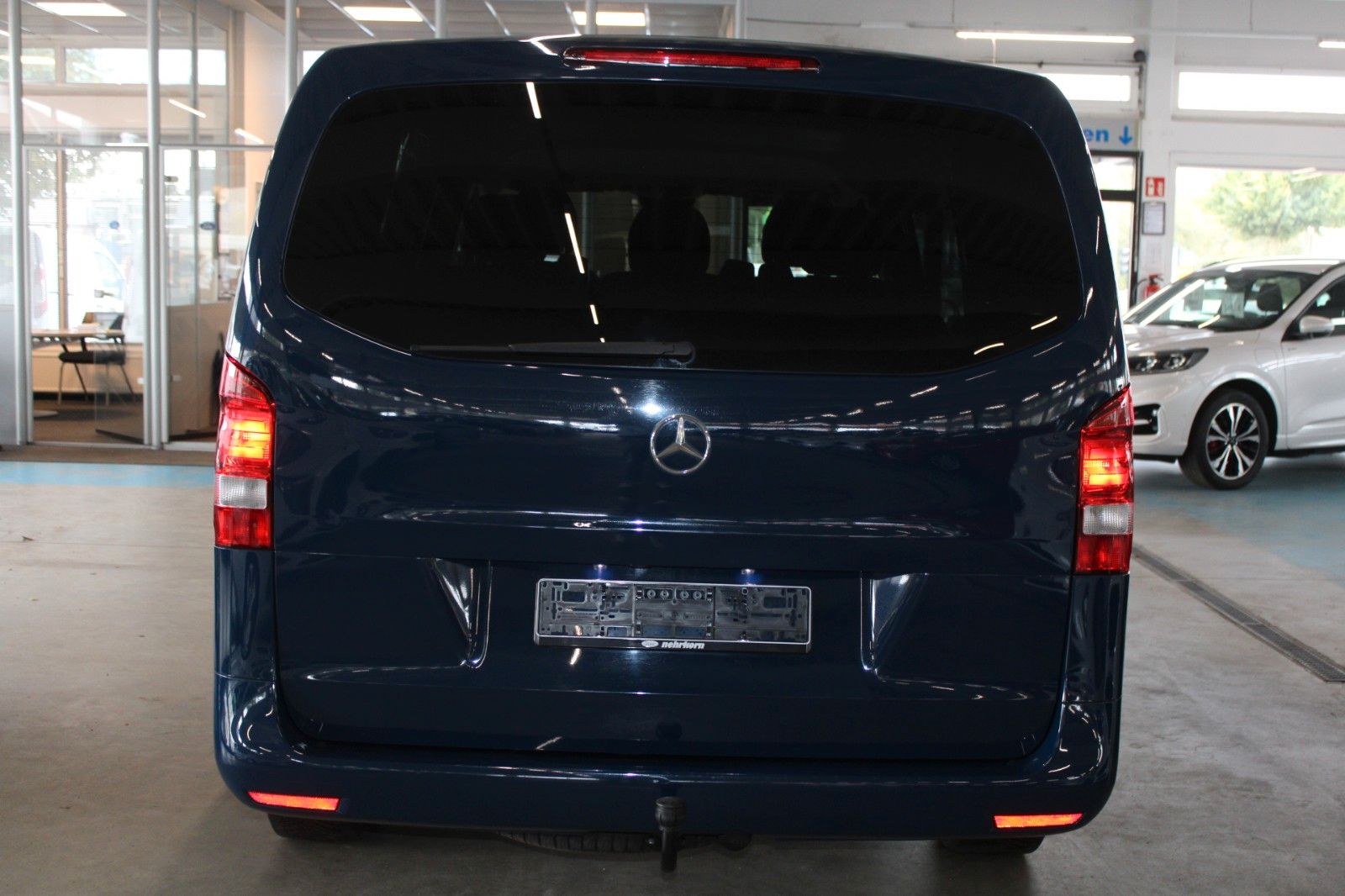 Fahrzeugabbildung Mercedes-Benz Vito MIXTO LANG 5-Si Klima STDHZ NAVI AHK CAM