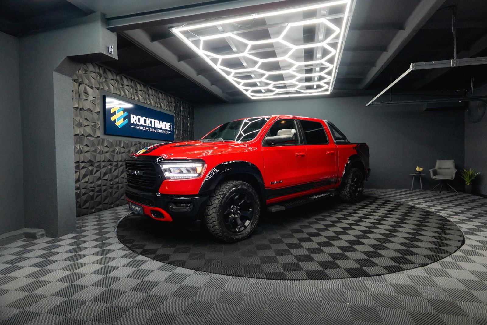 Fahrzeugabbildung Dodge RAM 5.7 V8 HEMI 4x4 RED DEVIL Offroad NightPaket