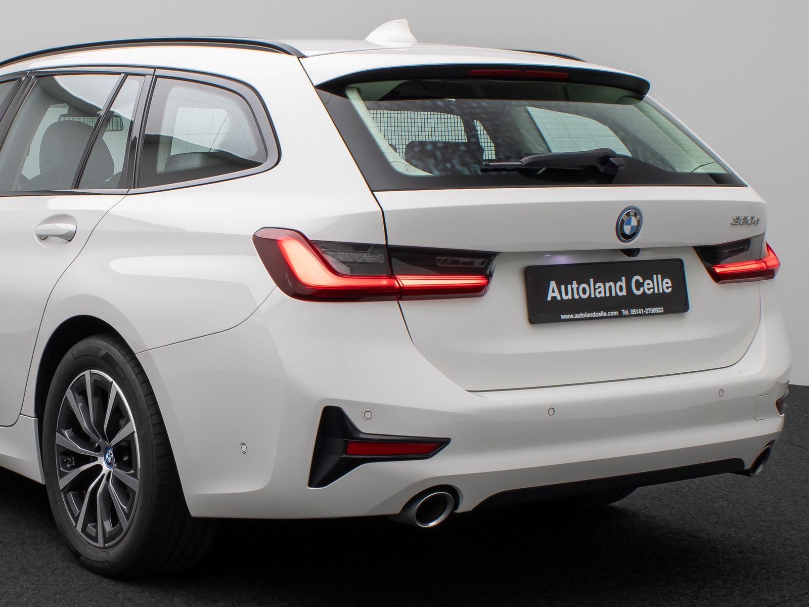 Fahrzeugabbildung BMW 320e Sport Line 360° Laser DAB H/K Komfort Alarm