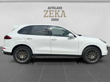 Porsche Cayenne - 4