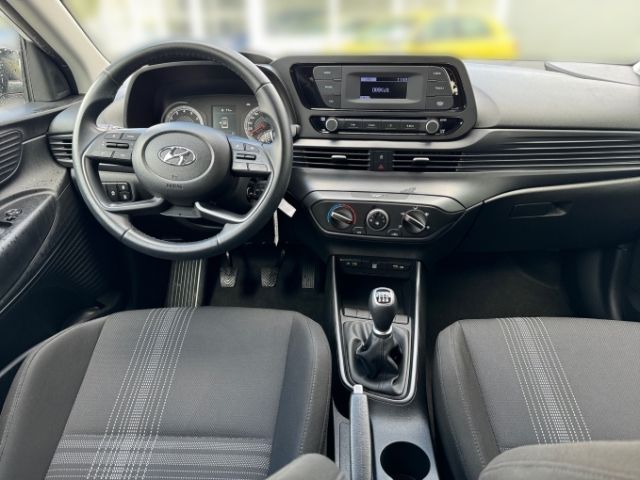 Fahrzeugabbildung Hyundai BAYON 1.2 MPI 85HP Klimaanlage Radio Lichtsensor