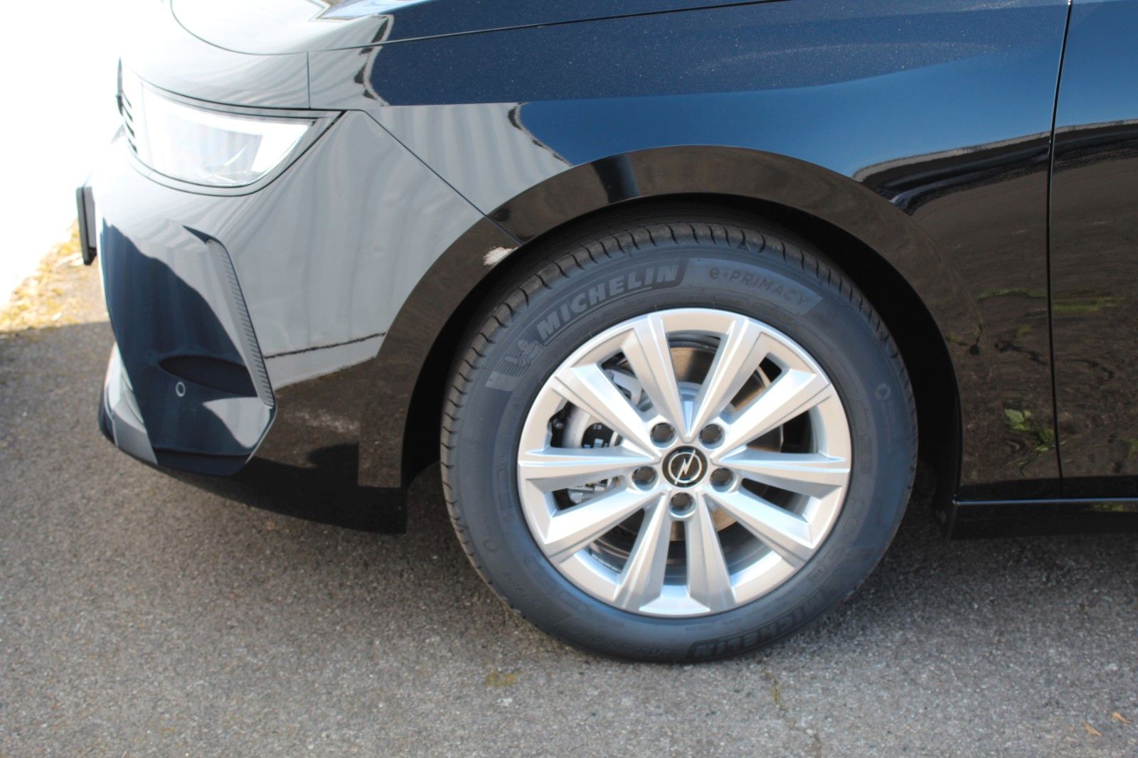 Fahrzeugabbildung Opel Astra L Lim*Edition*RFK*Klima*PDC*SHZ*LED