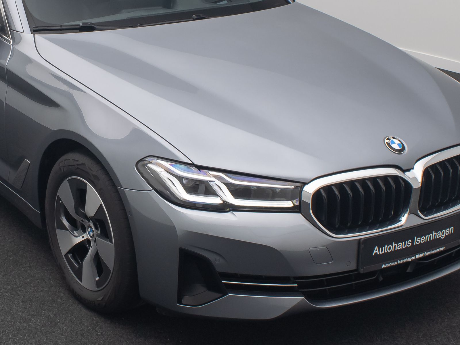 Fahrzeugabbildung BMW 520d DisplKey 4xKlima Laser HUD DAB Kamera AHK