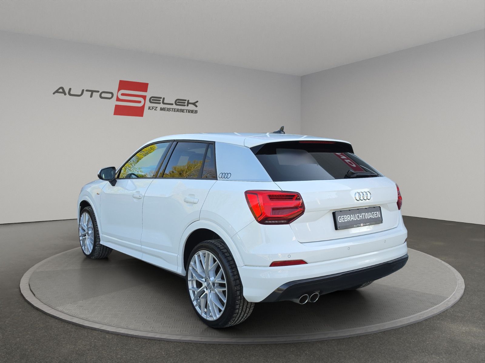 Fahrzeugabbildung Audi Q2 35 TFSI SPORT S-LINE NAVI LED PDC SHZ LEDER