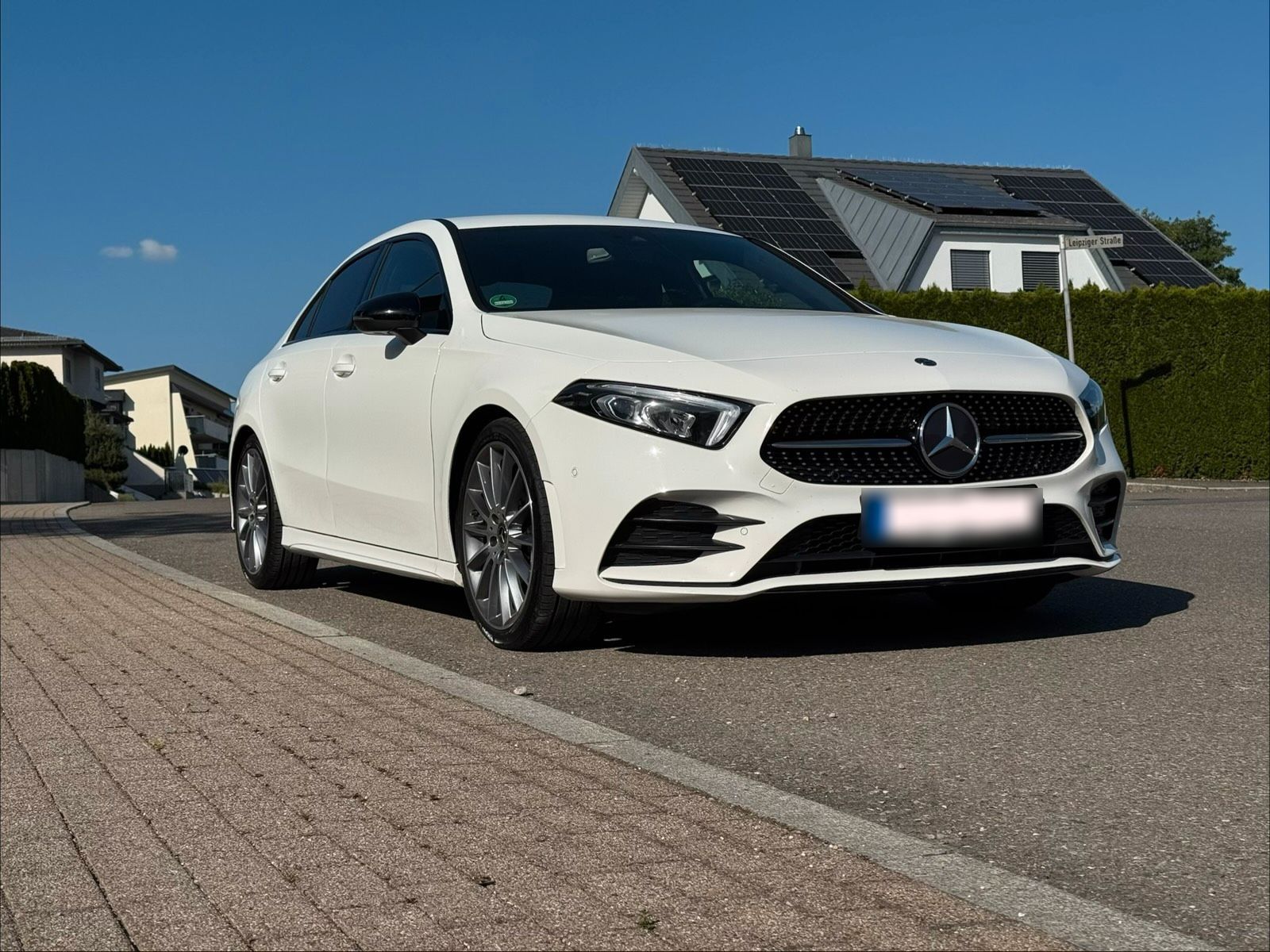 MERCEDES-BENZ Mercedes A200 Limousine AMG Line