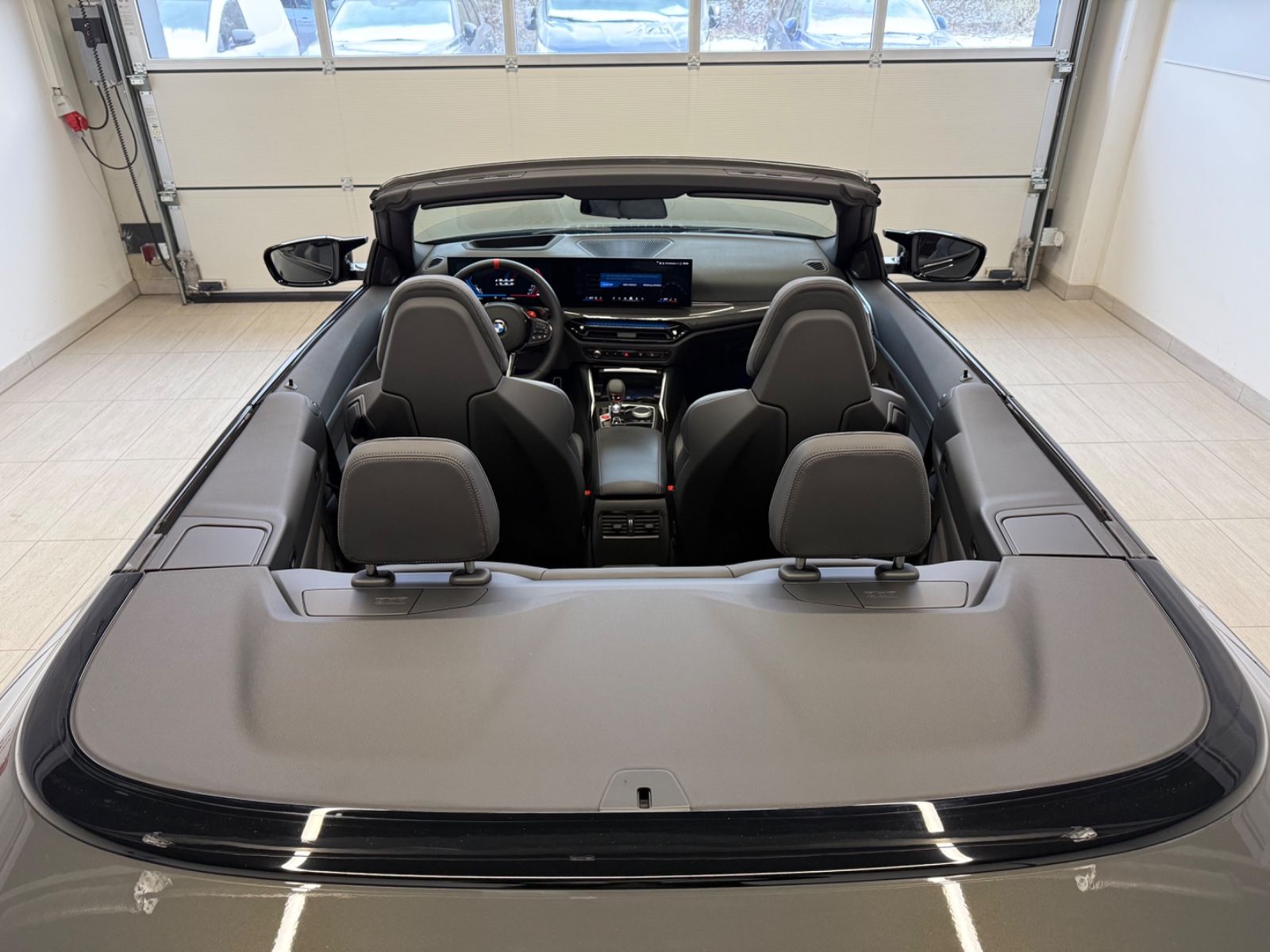 Fahrzeugabbildung BMW M4 Comp. Cabrio xDrive Carb. Int., UltimatePack