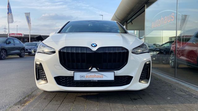 Fahrzeugabbildung BMW 220 Baureihe 2 Active Tourer 220 i M Sport NAVI+