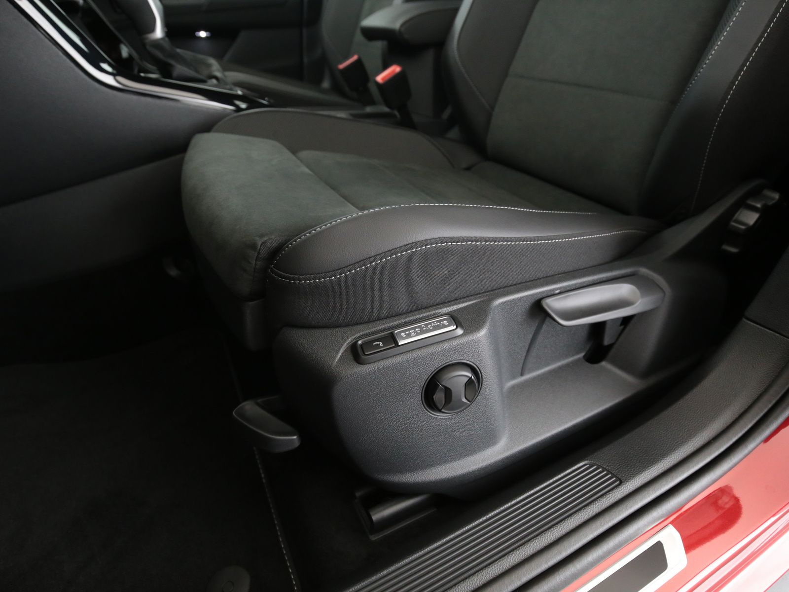 Volkswagen T-Roc - Bild 15