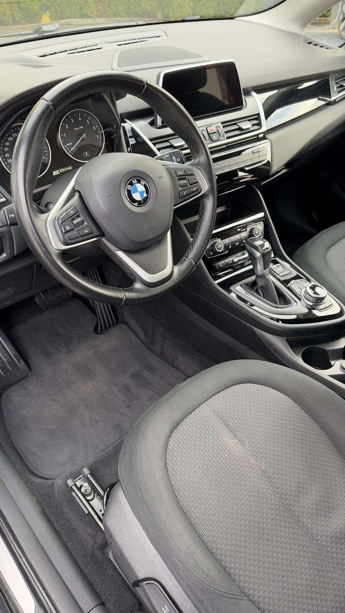 Fahrzeugabbildung BMW 225 xe Advantage Plug-In-Hybrid