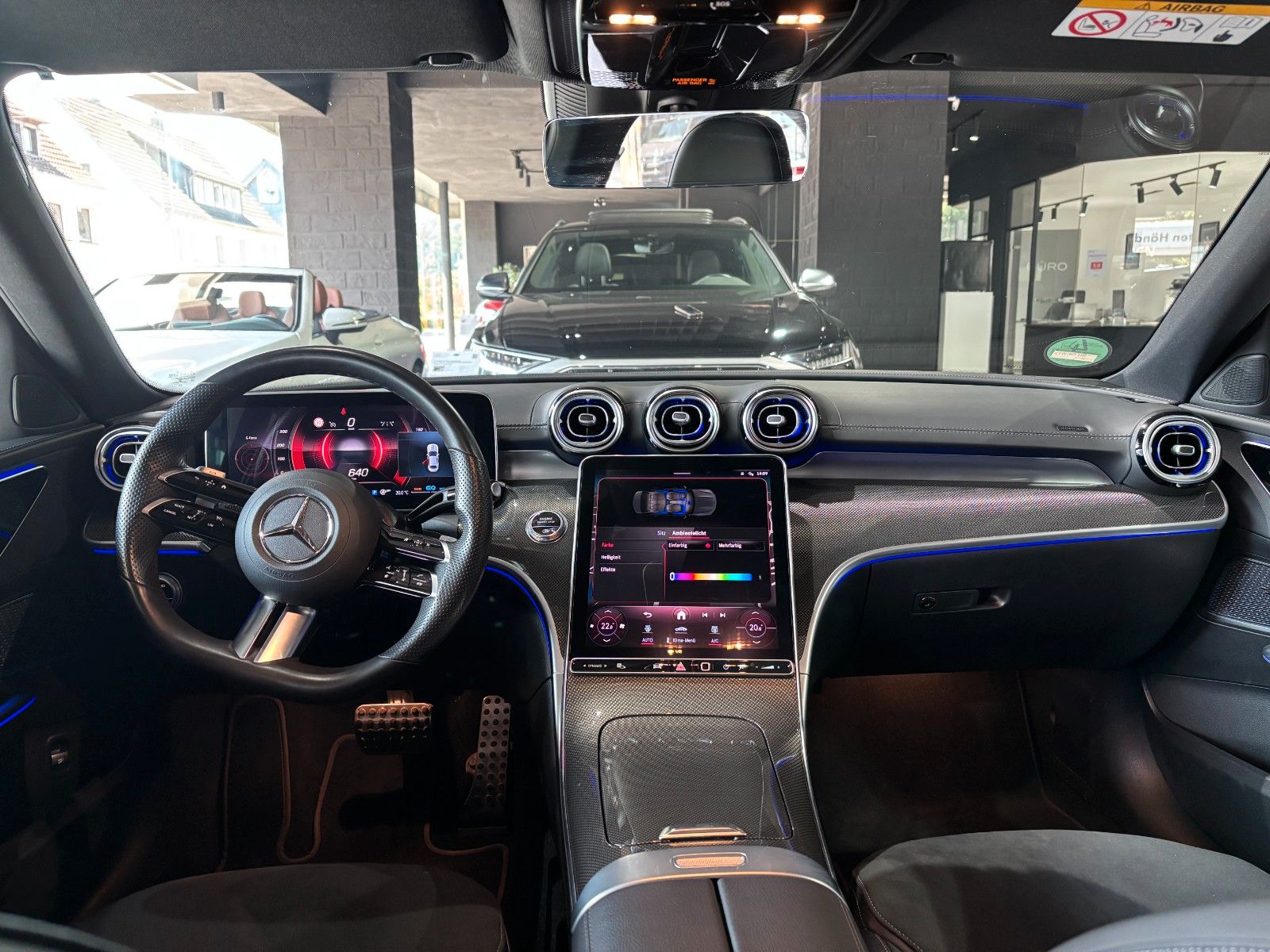 Fahrzeugabbildung Mercedes-Benz C 200 4Matic///AMG LINE//AMBIENTE/KAMERA/CARBON/