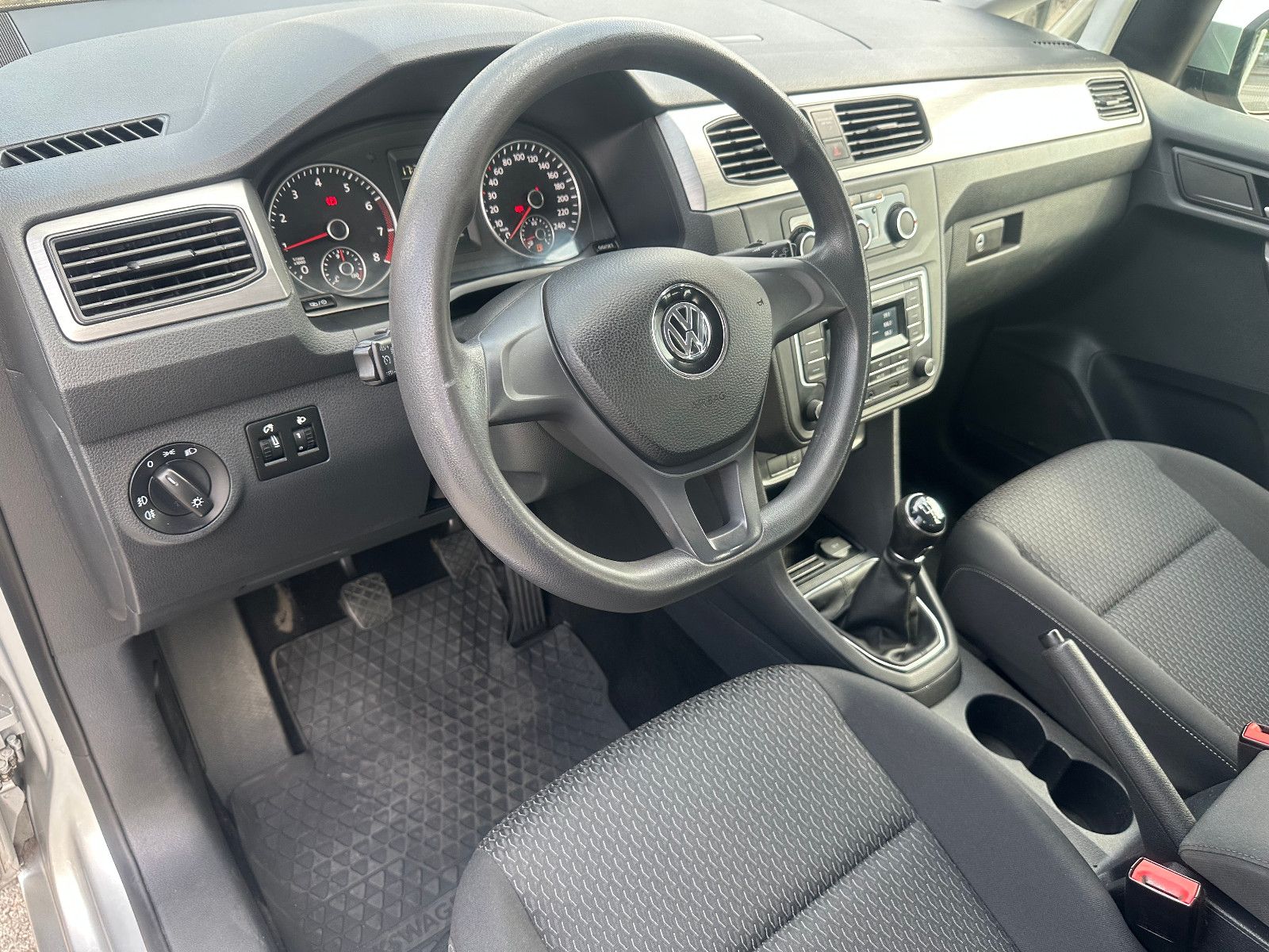 Fahrzeugabbildung Volkswagen CADDY TRENDLINE BMT*WENIG KM*