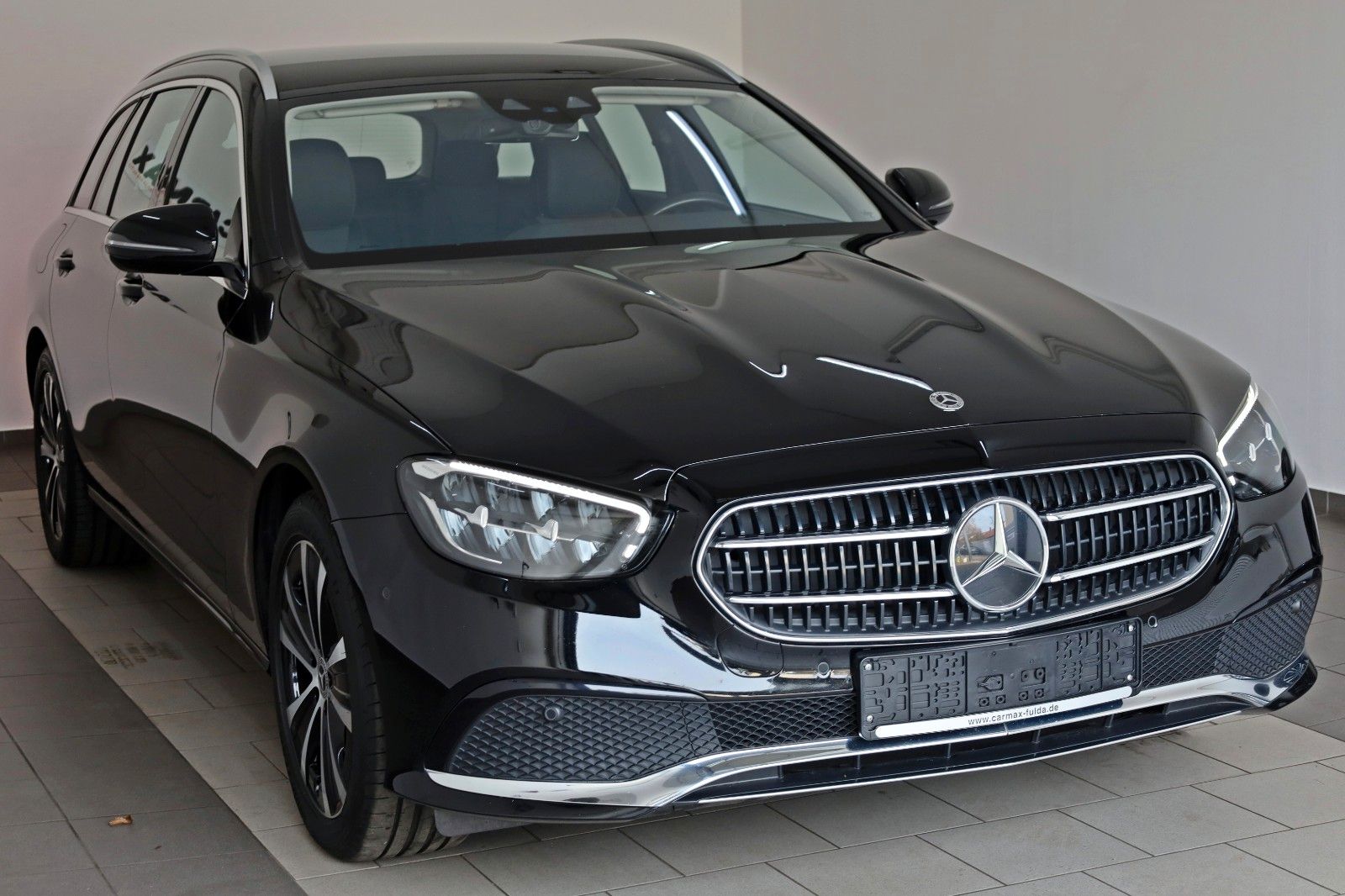 Fahrzeugabbildung Mercedes-Benz E 300 e T Avantgarde,T.Leder,Navi,Kamera,AHK +WR