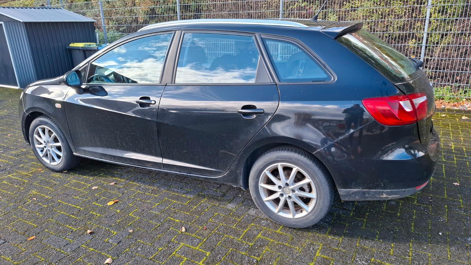 Seat Ibiza 2011 — interior