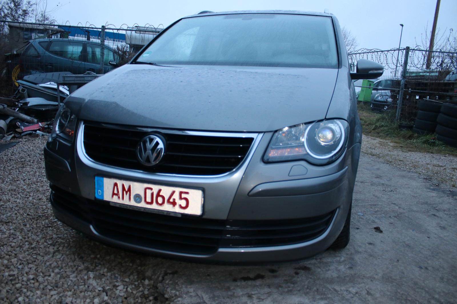 Volkswagen Touran 2,0TDI Freestyle 7Sitze Navi Alu PDC Sitz