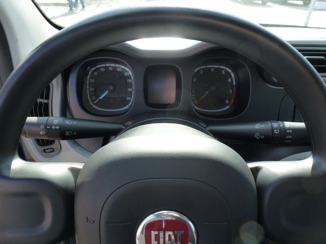 Fahrzeugabbildung Fiat Panda Cross City Plus 1.0 Hybrid + Allwetter