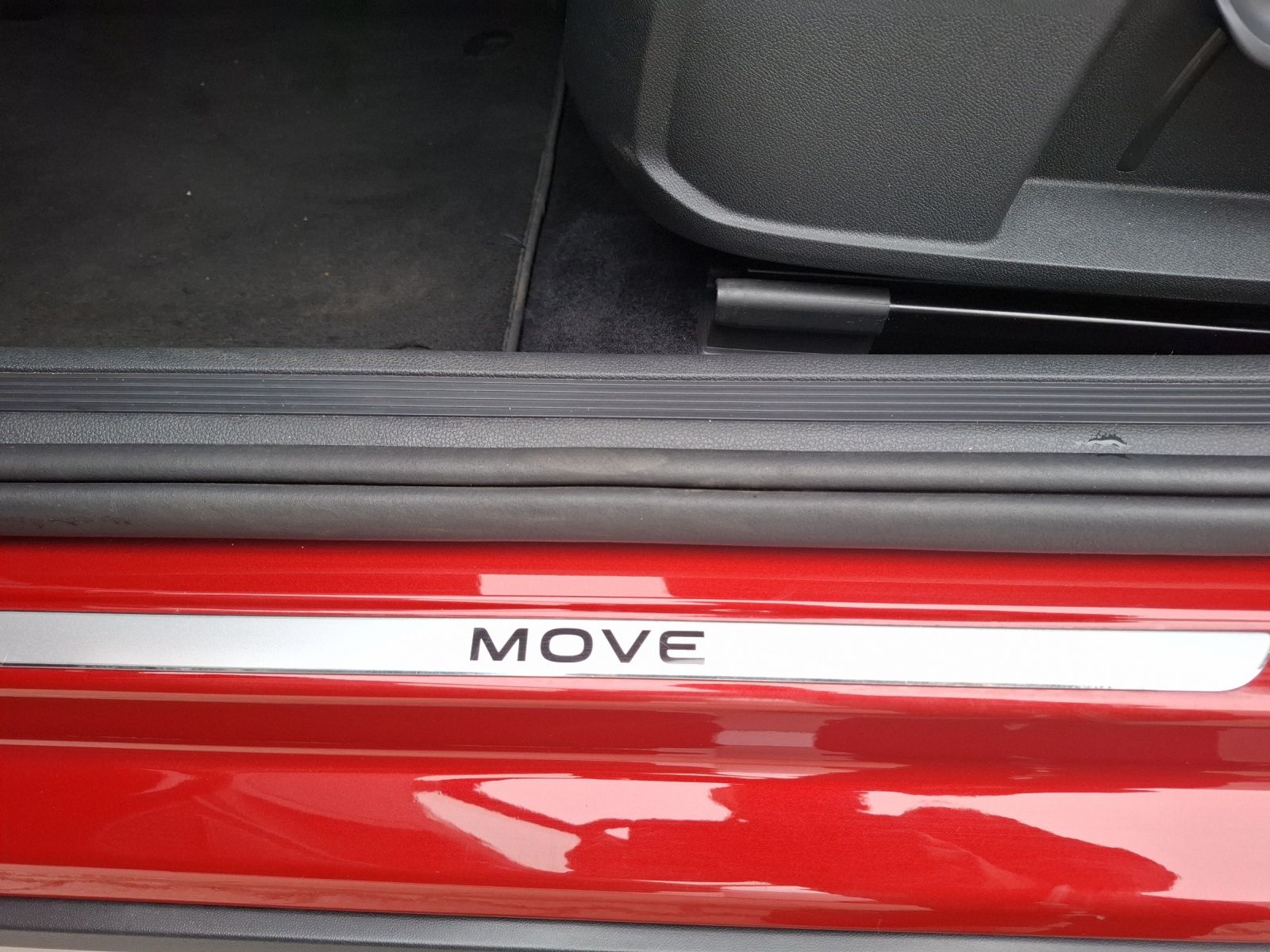 Fahrzeugabbildung Volkswagen Taigo Move DSG Matrix Navi ACC RFK SHZ AID