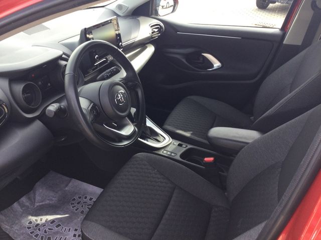 Yaris 1.5 Hybrid Style PDC SHZ KAMERA ACC LED