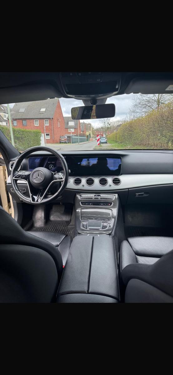 Mercedes-Benz E 220 d Autom. -