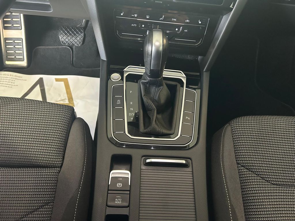 Volkswagen Arteon Lim DSG NAVI*ViCo*ACC*4xSHZ*MFL*PDC*LED*