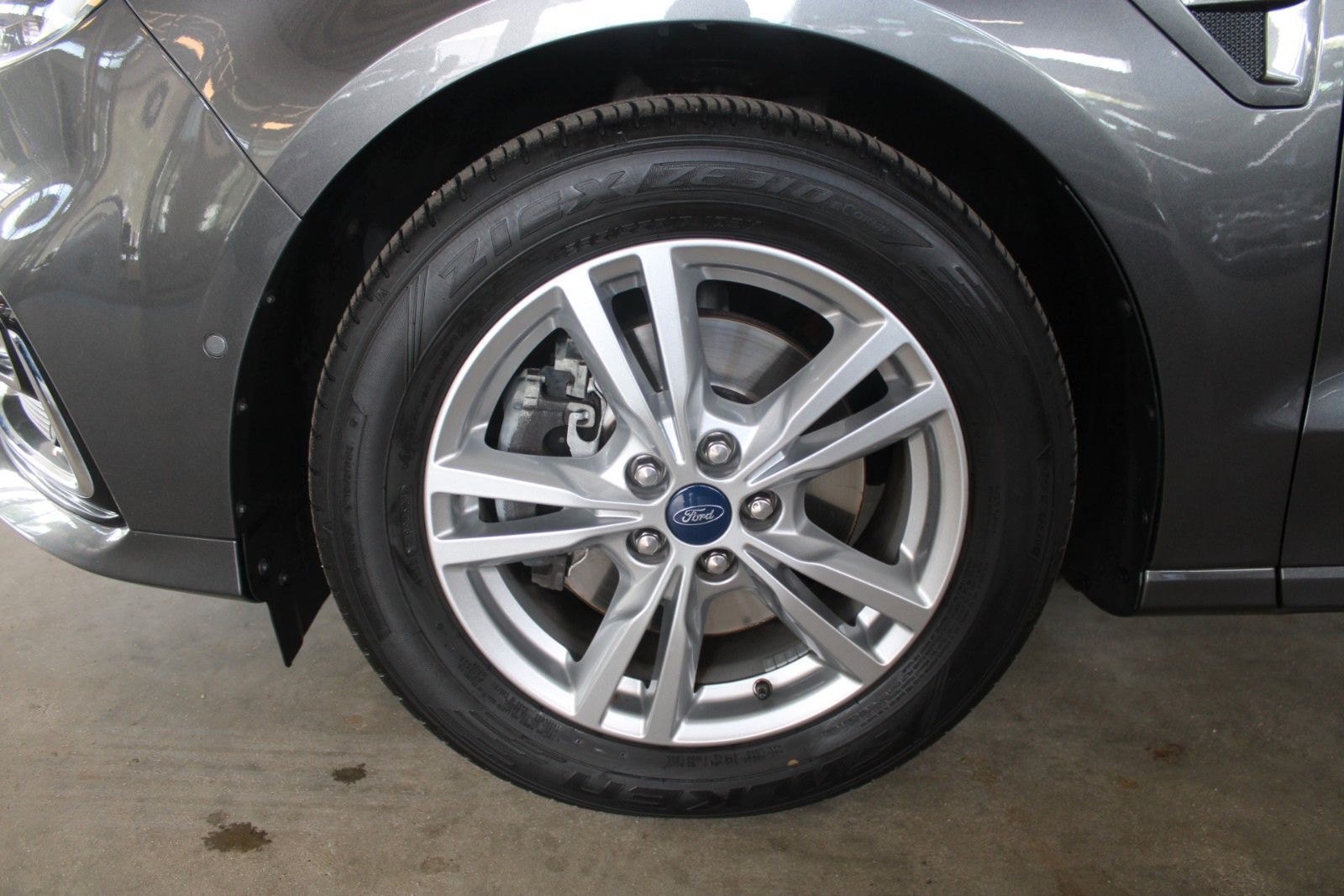 Fahrzeugabbildung Ford S-Max Titanium Aut. LED ACC 2xCAM WinterPak. uvm
