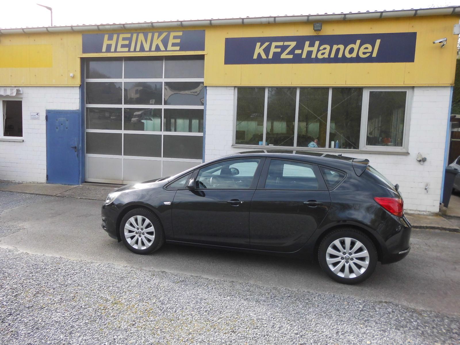 Opel Astra J Lim. 5-trg. Style