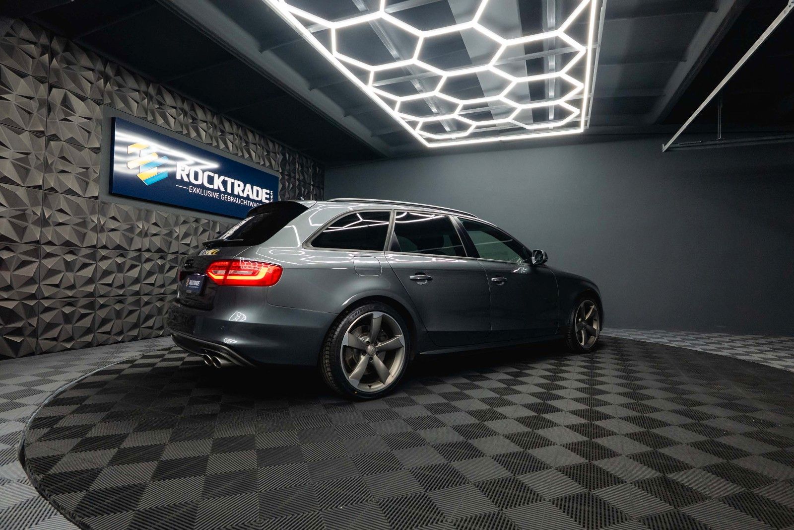 Fahrzeugabbildung Audi S4 Avant 3.0 TFSI quattro | Top Zustand | LED