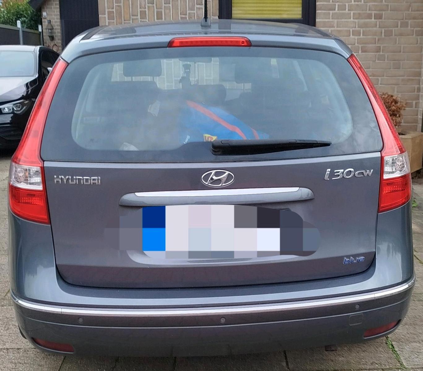 Hyundai i30 2010 — engine 110 HP (81kW)