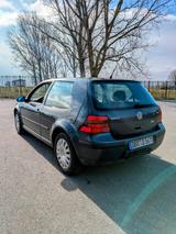 Volkswagen Golf 1.6 Auto Comfortline Comfortline - Volkswagen Golf aus 2001 mit Benzin-Antrieb: Limousine, 1.6