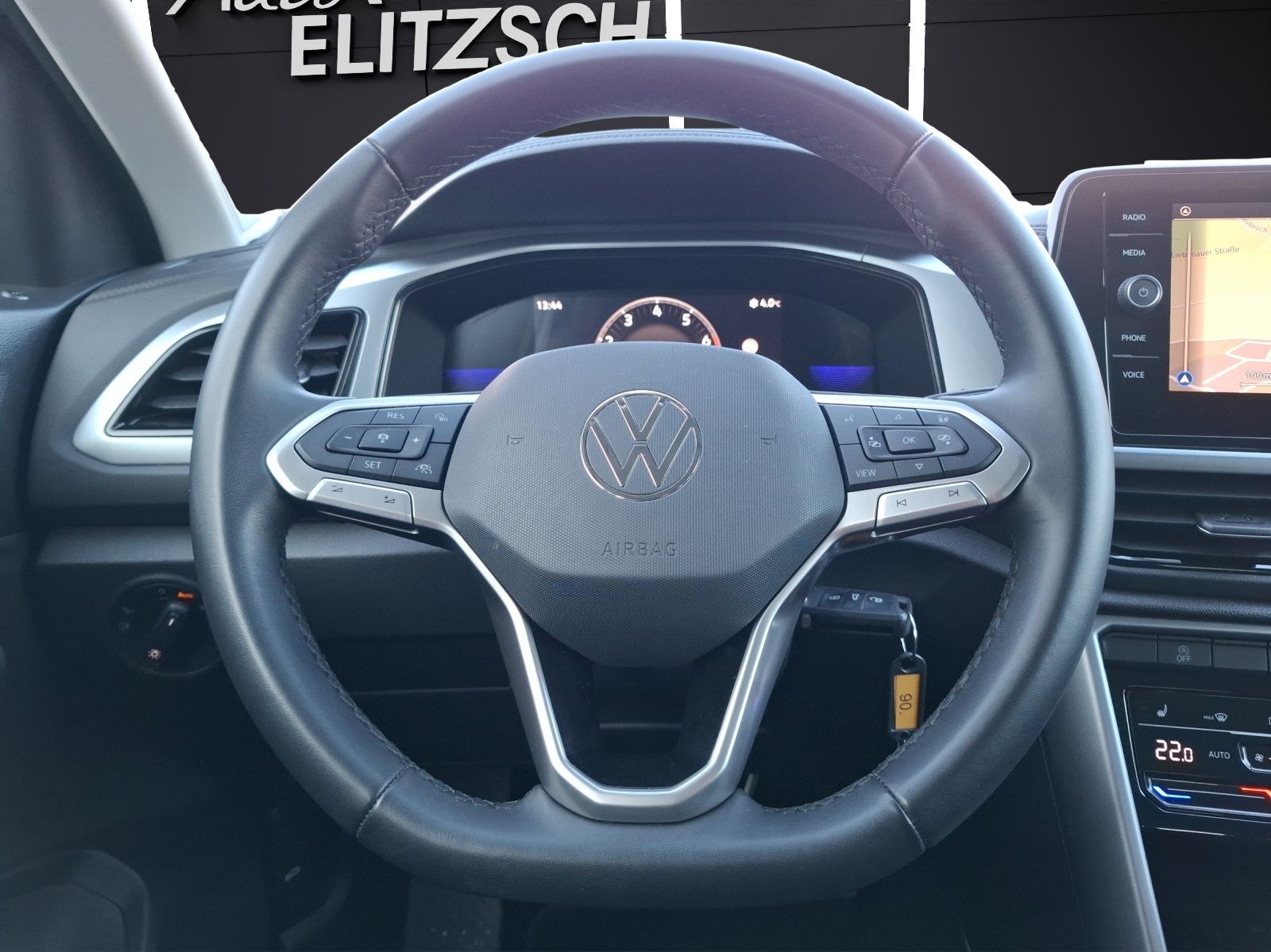 Fahrzeugabbildung Volkswagen T-Roc TSI Life LEDplus ACC Kamera Sound Navi