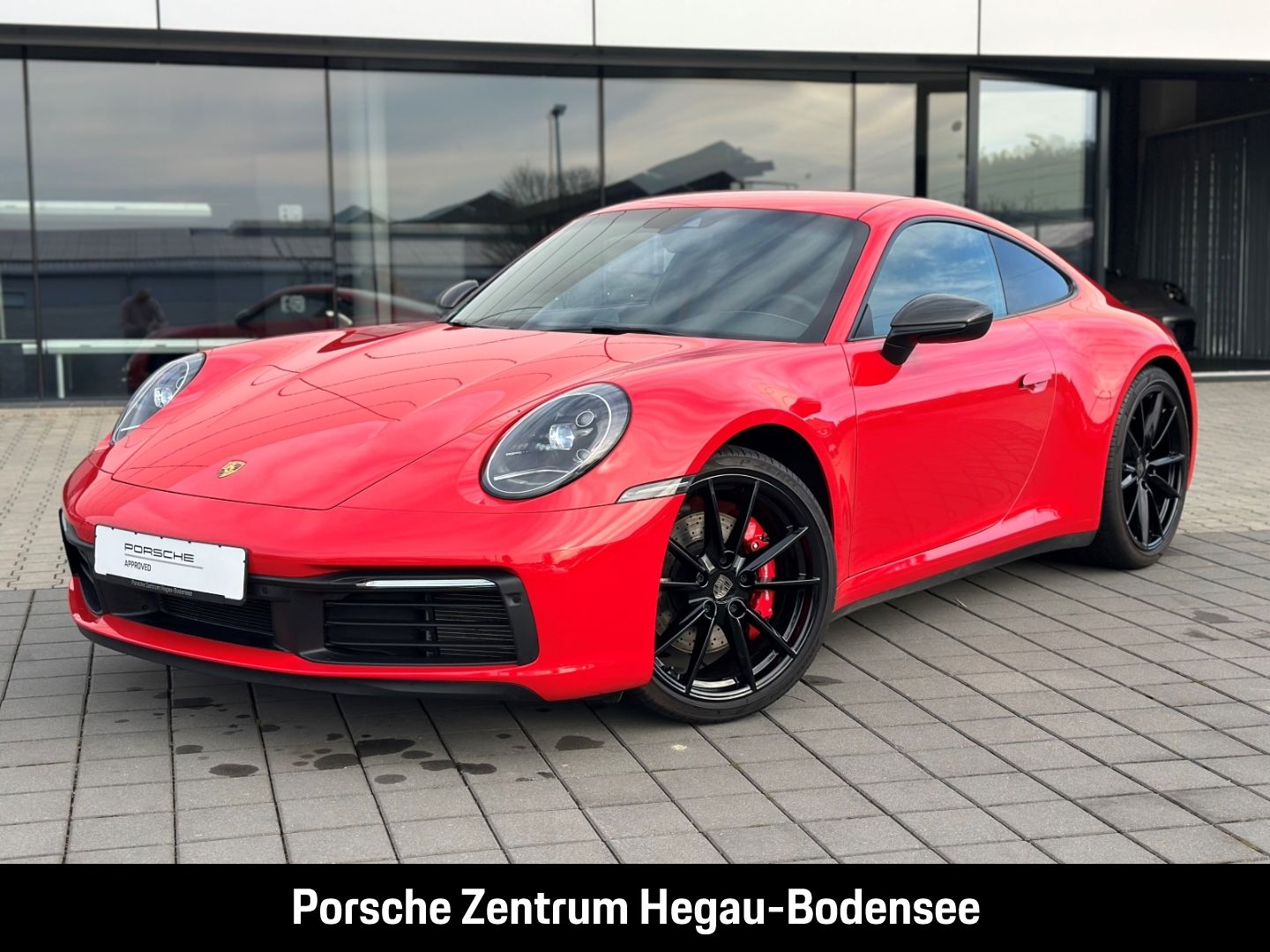 PORSCHE 992 (911) Carrera S/indischrot/Carbon/Sportabgas