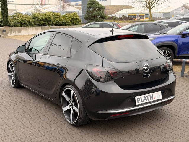 Opel Astra  J Lim. 5-trg. Active
