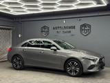 Mercedes-Benz A 180 Limousine Facelift Ambiente Widescreen Hyb - Mercedes-Benz A-Klasse: Facelift