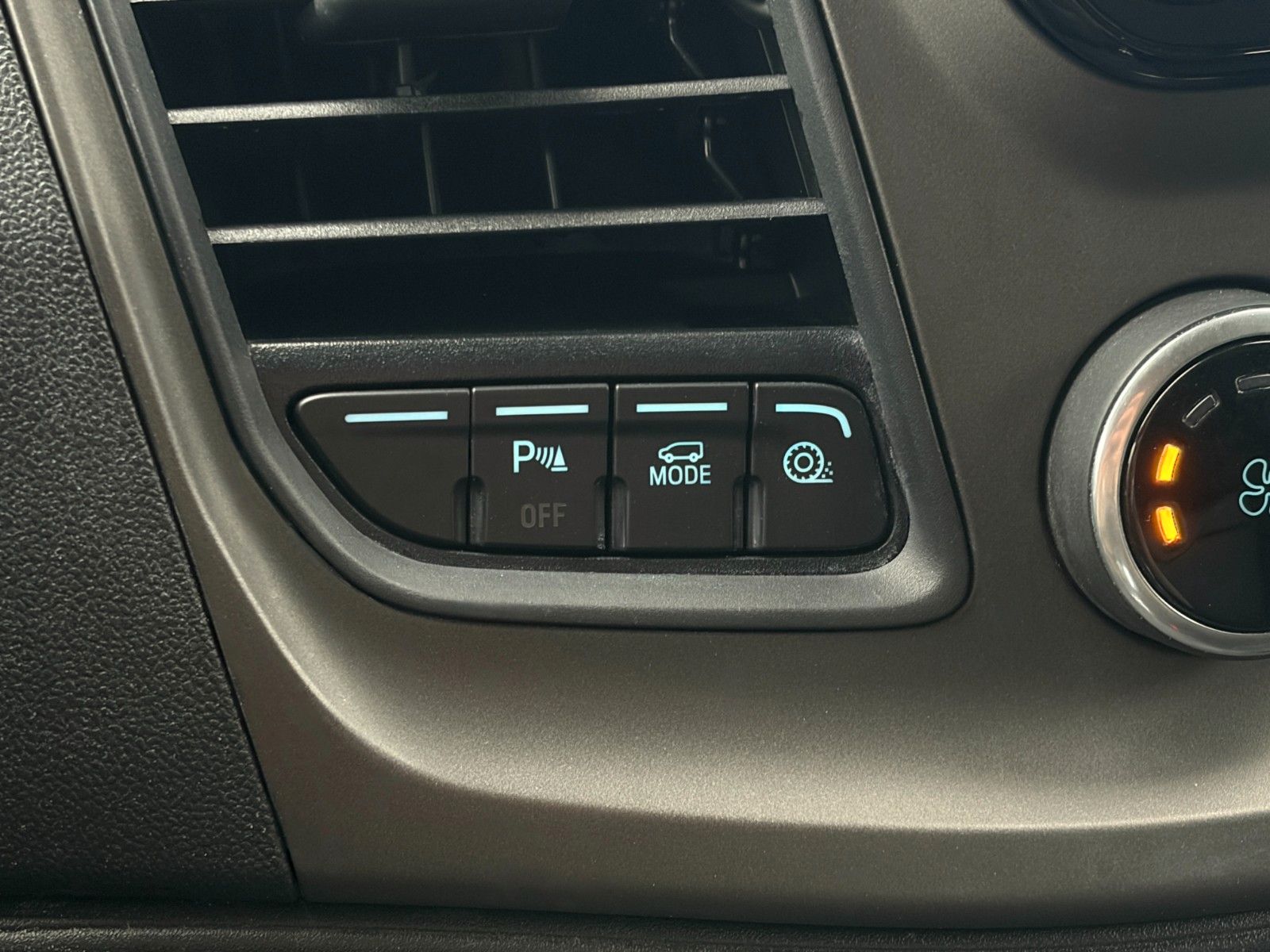 Fahrzeugabbildung Ford Transit Custom 300 L2 H1 Trend Navi Kamera Temp.
