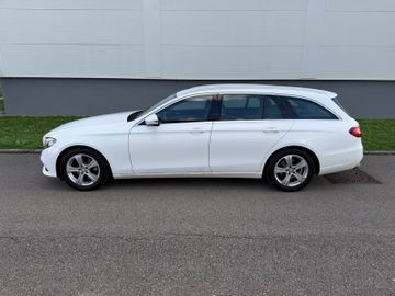 Mercedes E 220 - 2