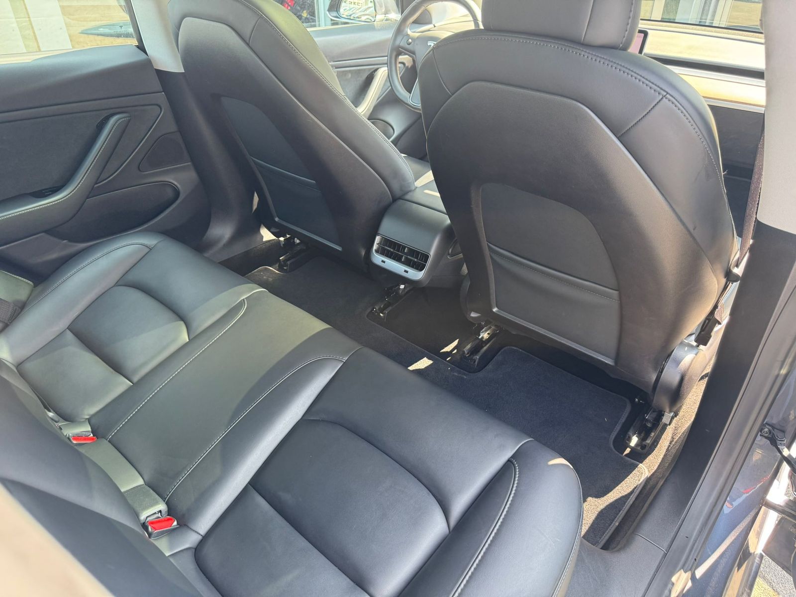 Fahrzeugabbildung Tesla Model 3 LR Dual AWD PANO+STDHZ+NAVI+LED+ACC+