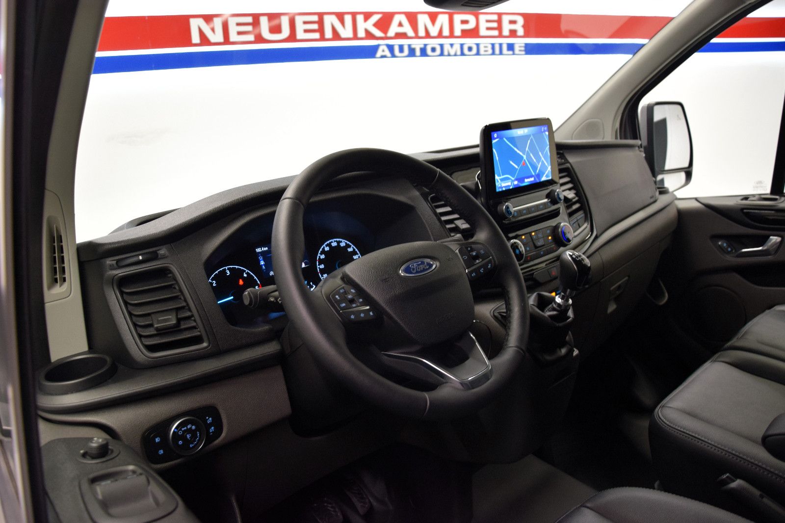 Fahrzeugabbildung Ford Transit Custom Kasten 340 L1 Trail LED ACC Kamer