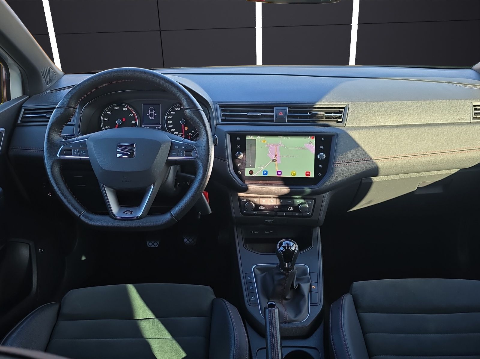 Fahrzeugabbildung SEAT Ibiza FR Black Edition 1.0 TSI KAMERA NAVI LED