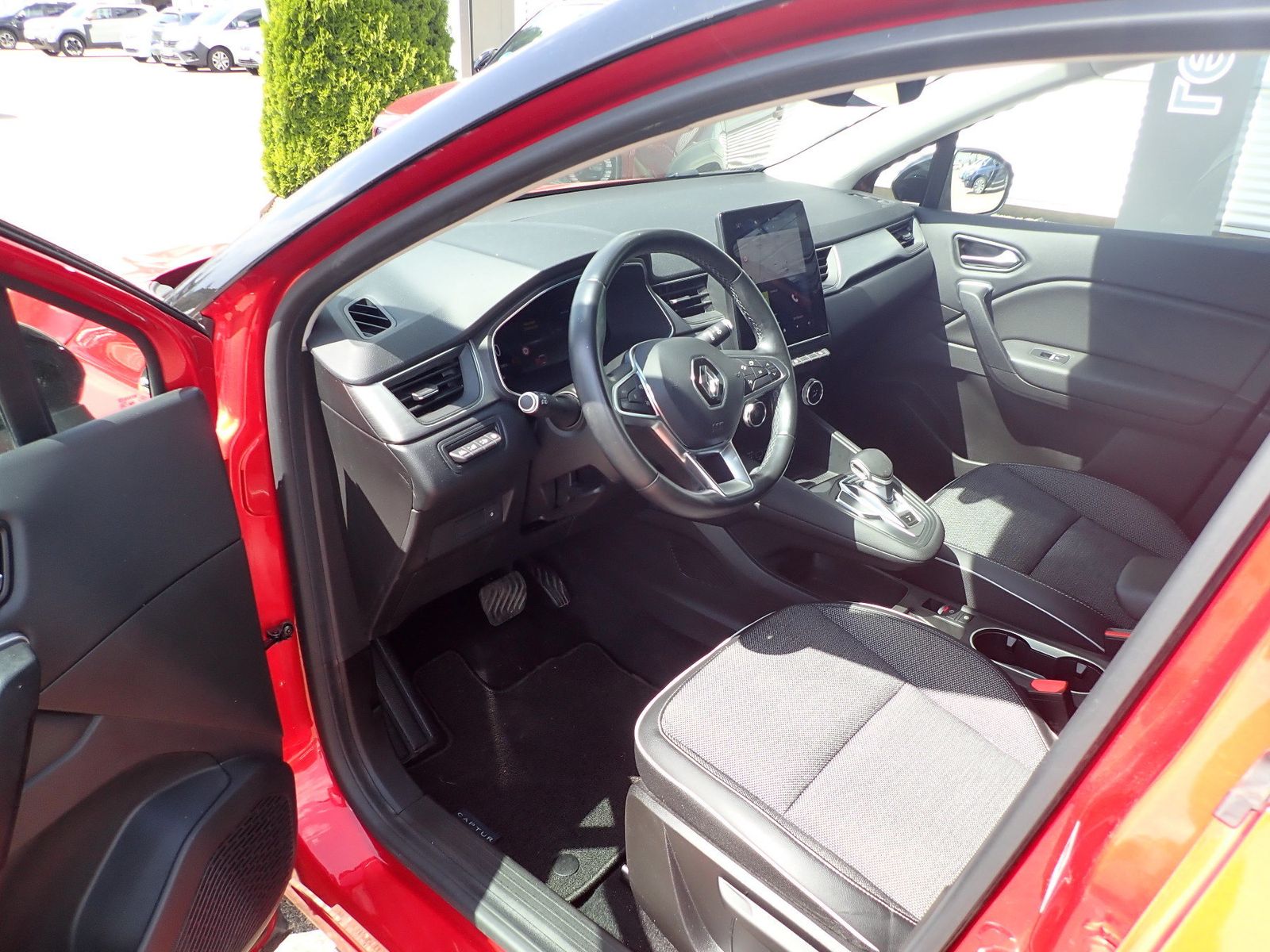 Fahrzeugabbildung Renault Captur Intens E-TECH 160 PlugIn