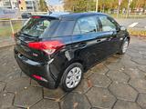 Hyundai i20 1.2 Benzin | 2016 | Top Zustand - Hyundai i20 von privat