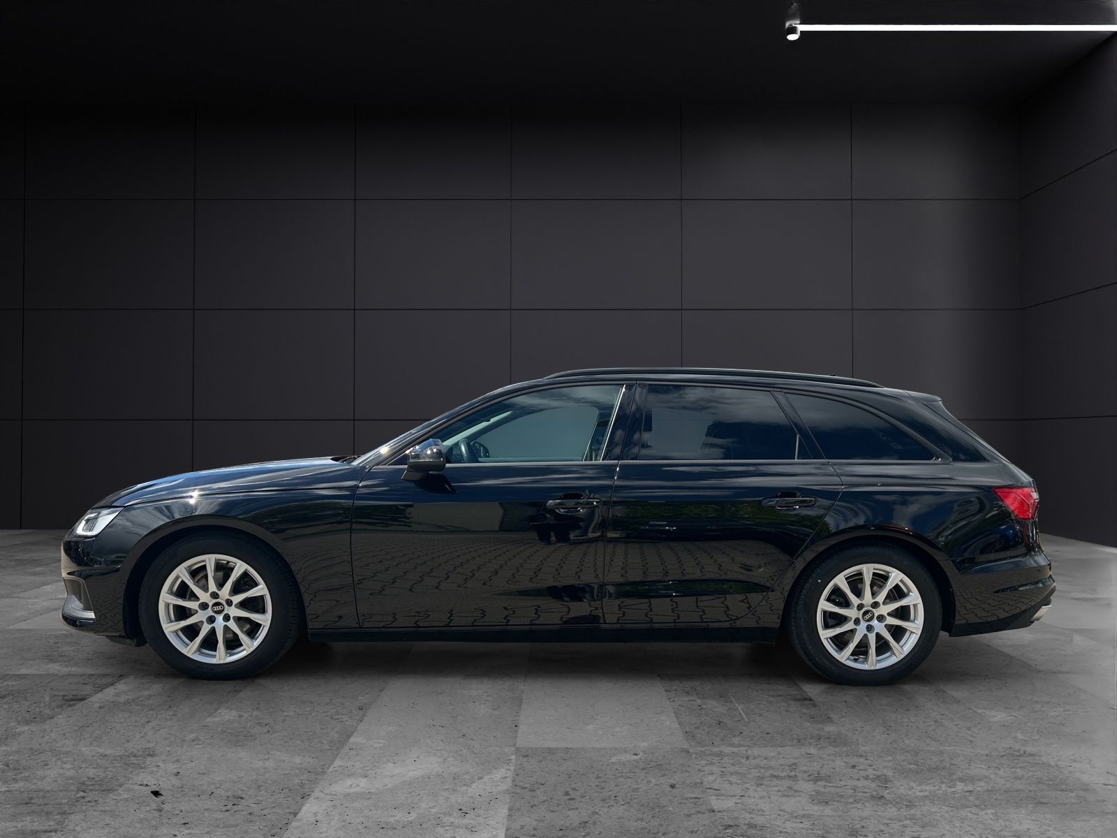 Fahrzeugabbildung Audi A4 Avant 35 TFSI S tronic ACC RKF CLIMA LED