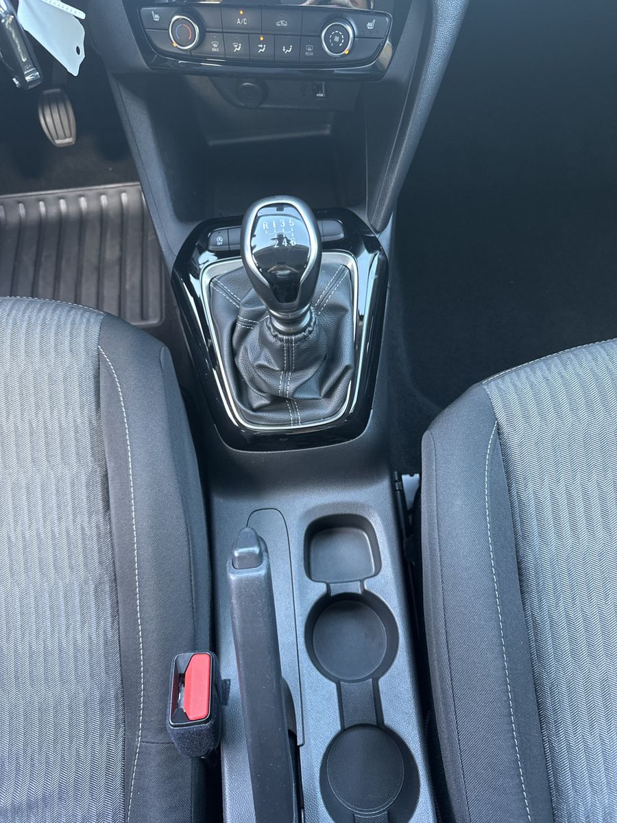 Fahrzeugabbildung Opel Corsa 5-Türer 1.2 Turbo Edition NAV+KOMFORTPAKET