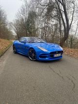 Jaguar F Type R AWD*ohne OPF*Glasdach*Kame... - Jaguar F-Type in Hamburg