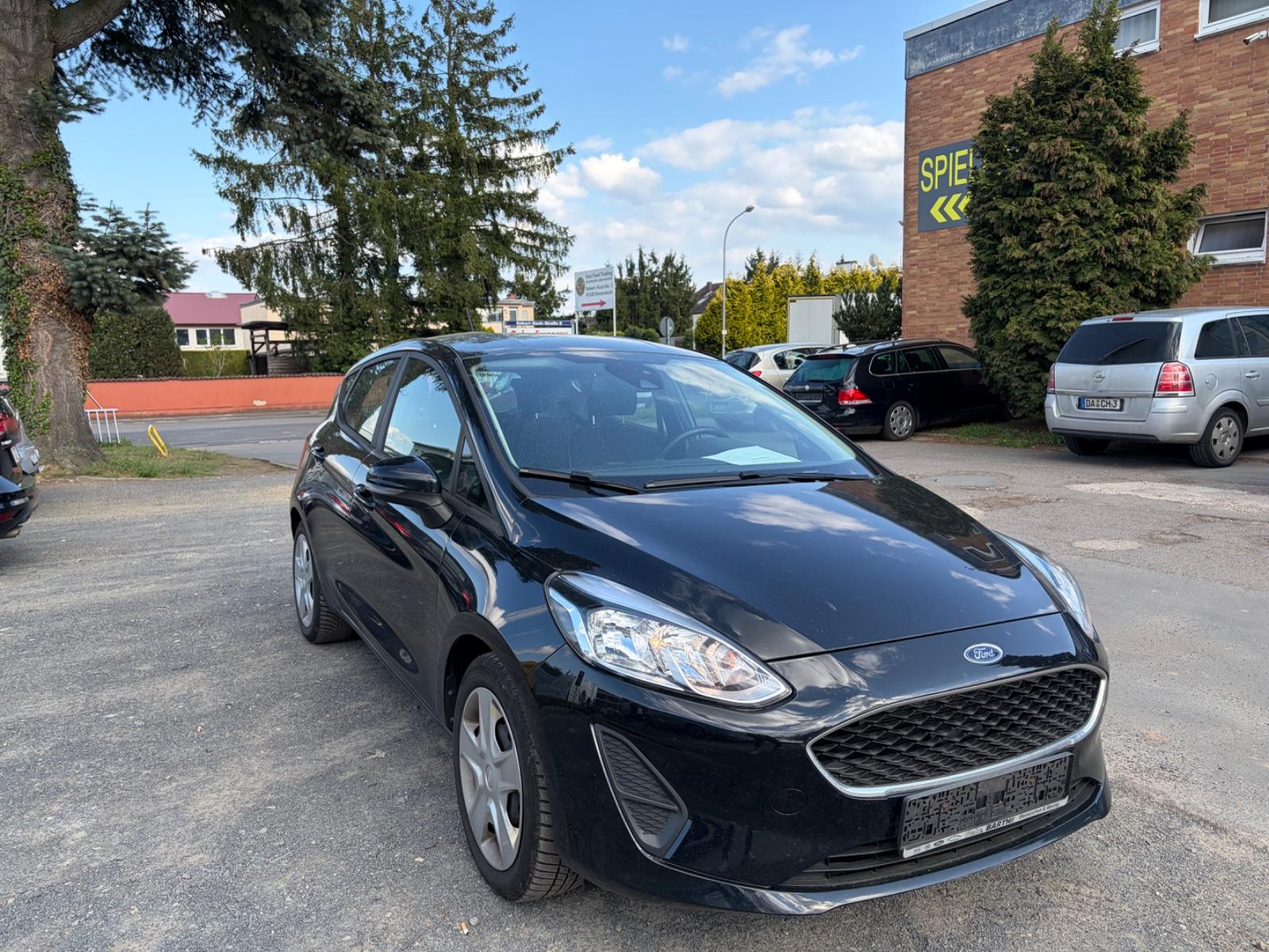 Ford Fiesta 1,1 63kW Cool & Connect PARK/KLIMAAUTOMAT