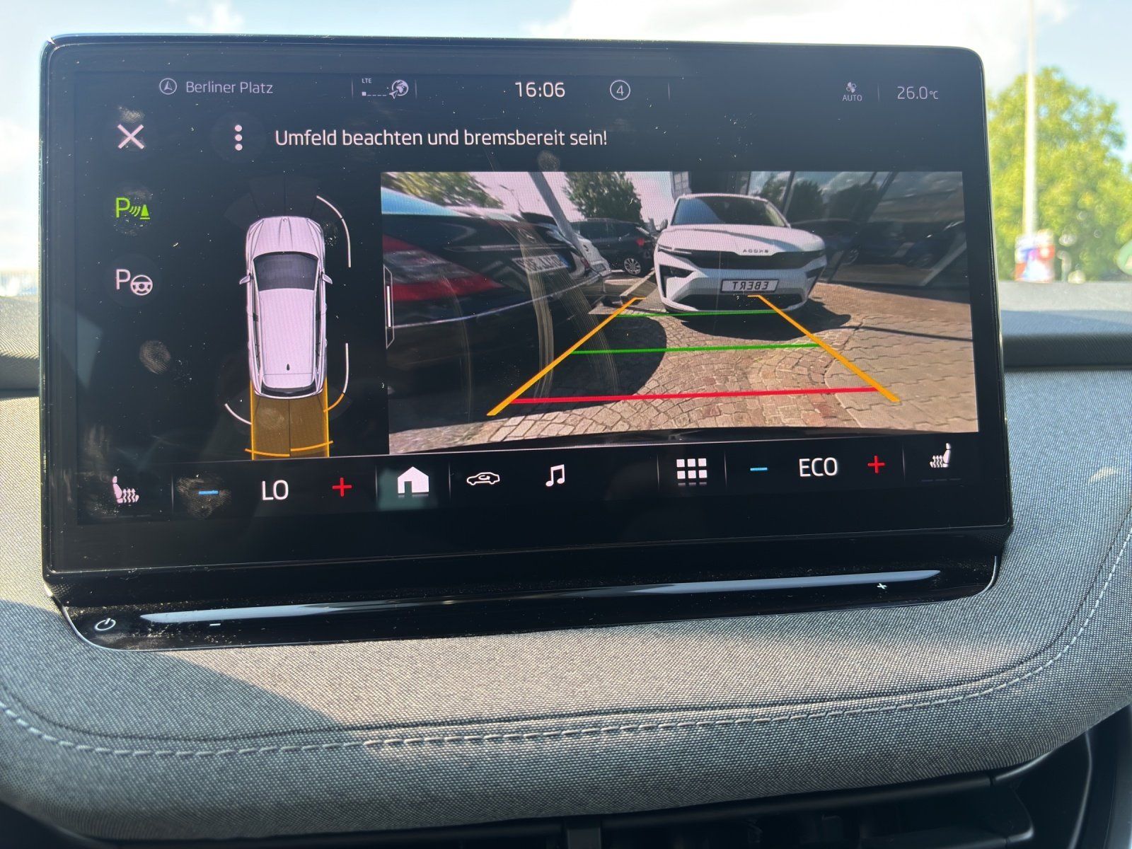 Fahrzeugabbildung SKODA Enyaq 60 Loft/Convenience PLUS