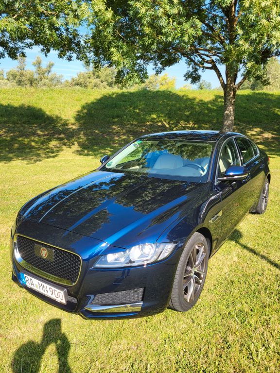 Jaguar XF