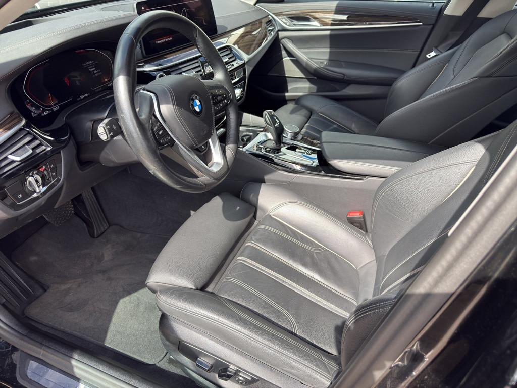 BMW 530d xDrive T. LUXURY LINE LED NAVI HUD PANO AHK