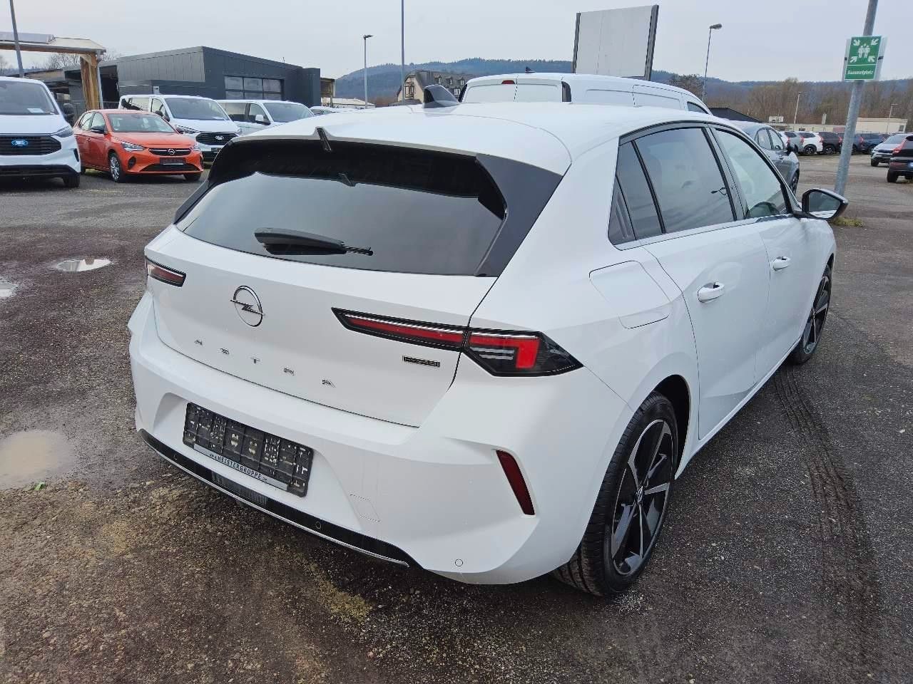 Fahrzeugabbildung Opel Astra L Lim. 1.6 HYBRID ELEGANCE NAVI/LED/SPORT