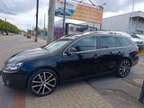 Volkswagen Golf VI Variant Highline*PANO*SITZH*PDC*LED*XENO - gebrauchte VW Golf aus dem Jahr 2013
