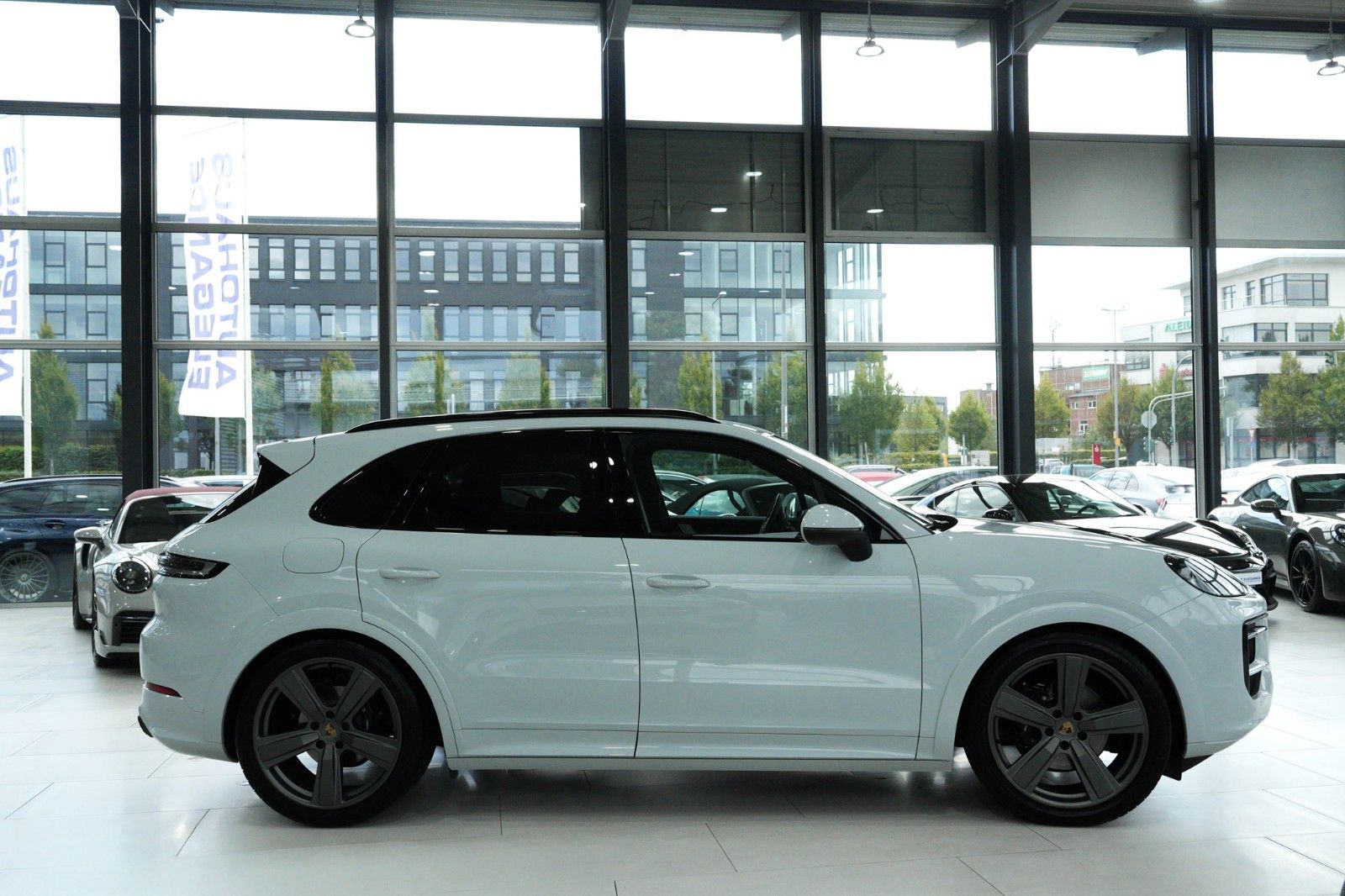 Porsche Cayenne SPORT-DESIGN CHRONO PANO BOSE LUFTFED foto 4